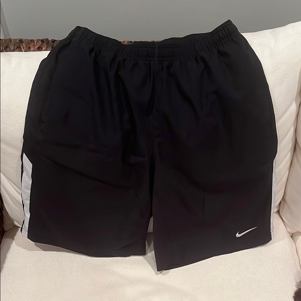 Nike Men's Dri-Fit Black Athletic Shorts - Size Medium